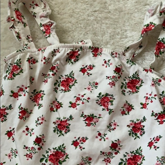 Forever21 Floral cami🌸🌺 - Picture 2 of 2